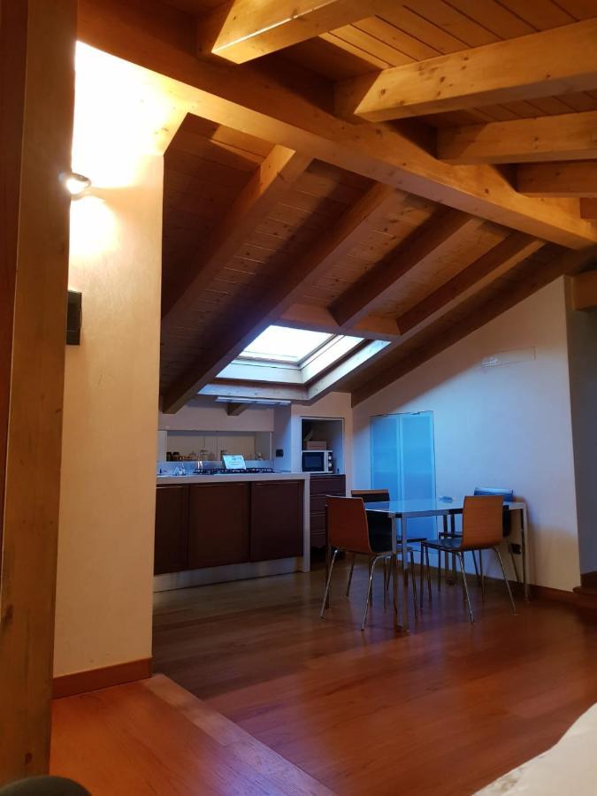 Il Sasso Bianco Bb Lägenhet Comerio Exteriör bild